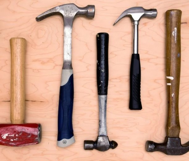 How to use the hammer hand tool in Delhi NCR, India?